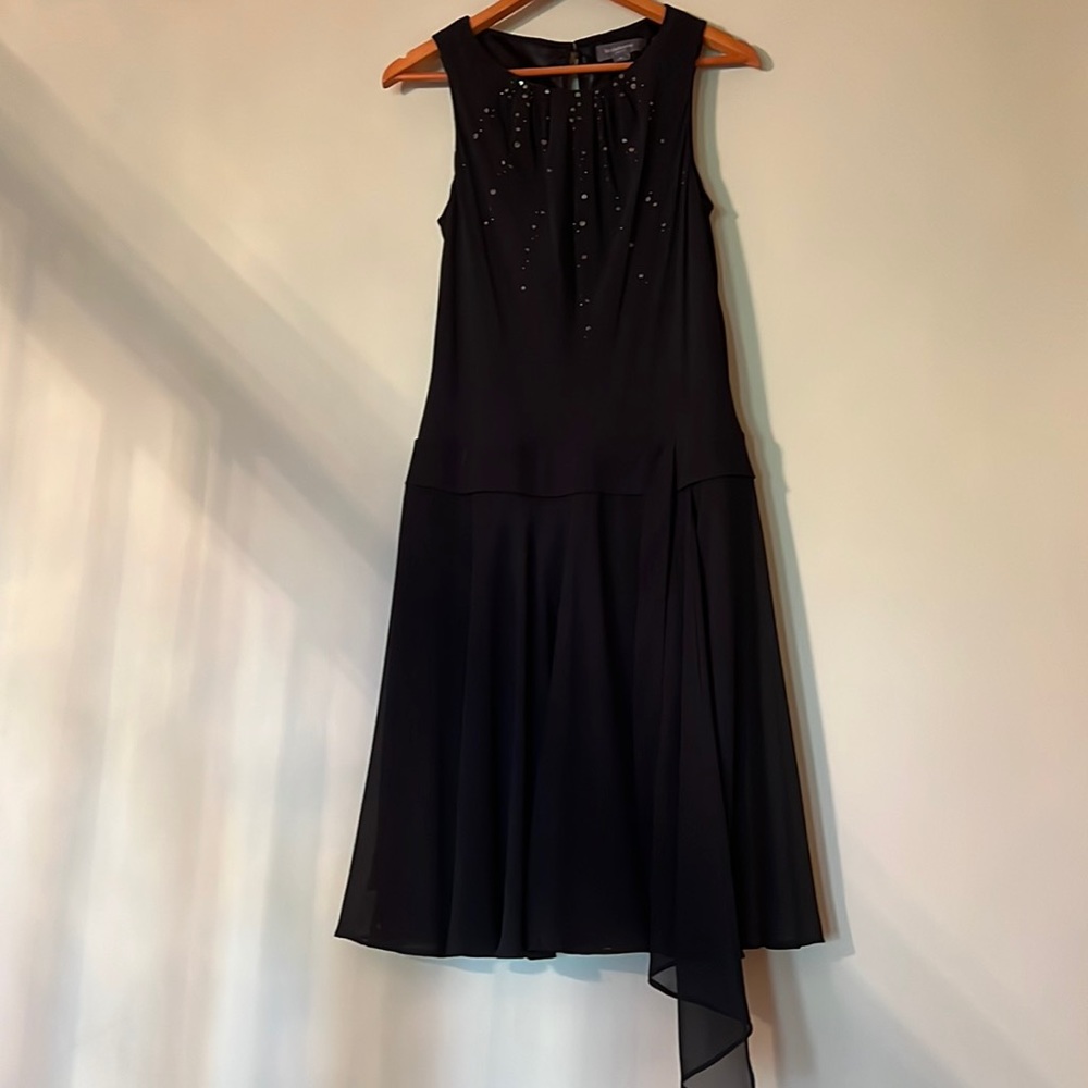 LIZ CLAIRBORNE BLACK DRESS.